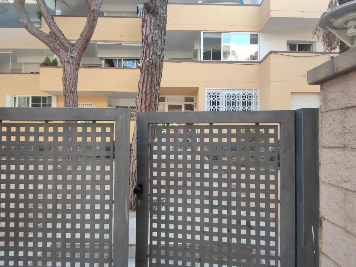 Apartamento Renovado Junto A La Playa En Platja D'Aro: 2 Habitaciones, Balcon Y Comodidades Cercanas - Es-209-73 0*,